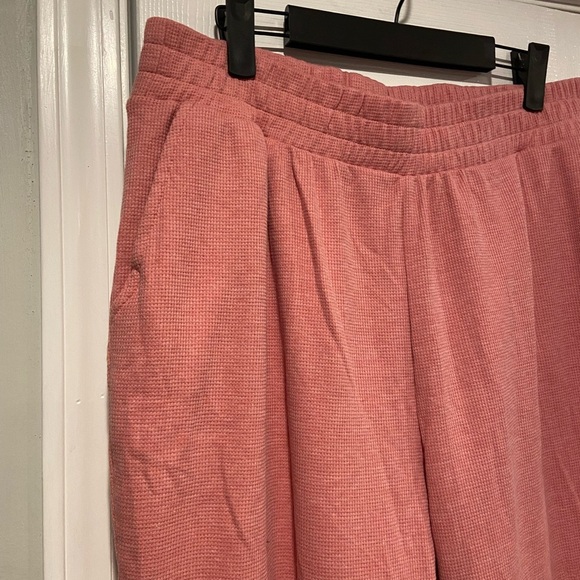 NWOT Old Navy Size L Pink Waffle Knit Elastic Waist Joggers Soft Lounge Pants - Picture 2 of 9